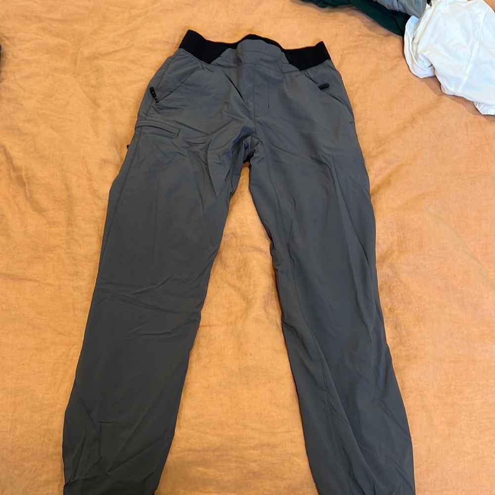 SOLD 2/20$ Wind River No Fly Pant Sz 2